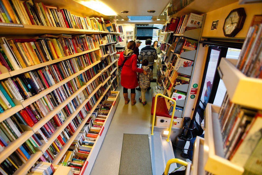 В Івано-Франківську вулицями міста їздитиме книжкобус 