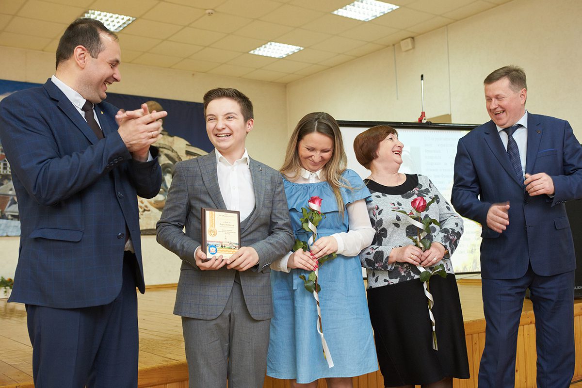 В Івано-Франківську 40 обдарованих учнів отримуватимуть стипендії від міськради